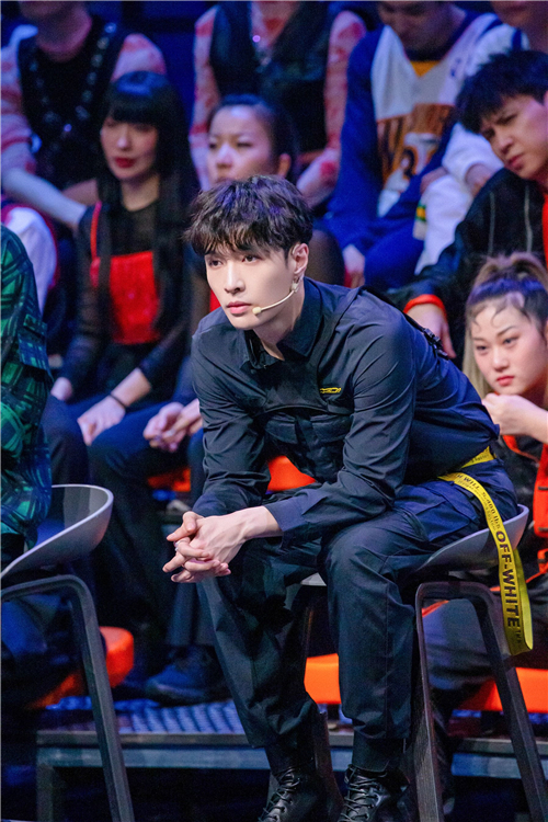 张艺兴这就是街舞.jpg