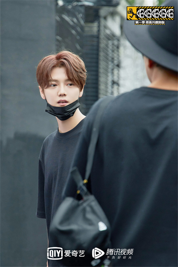 鹿晗.jpg