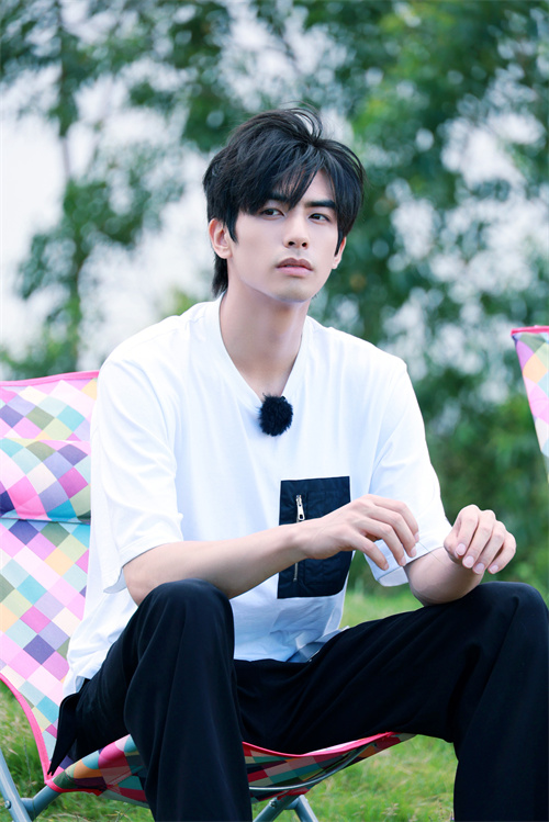 宋威龙.jpg