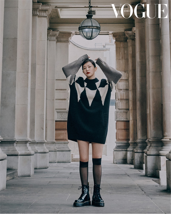SEULGI 《Vogue Korea》10月刊画报照4.jpg