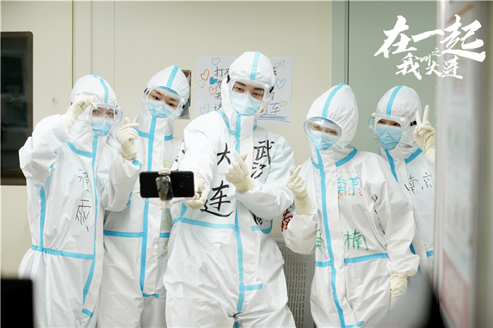 8群像.jpg