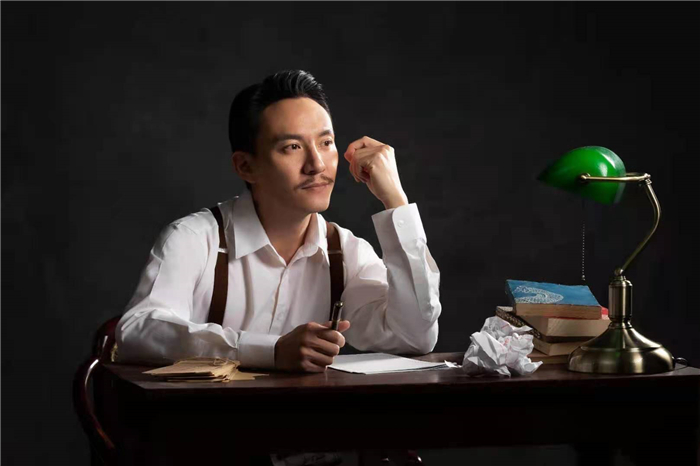 2、张震《江云之间》.jpg