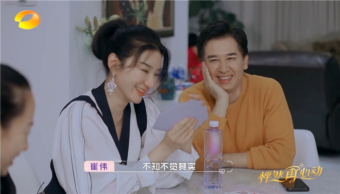 黄奕.jpg