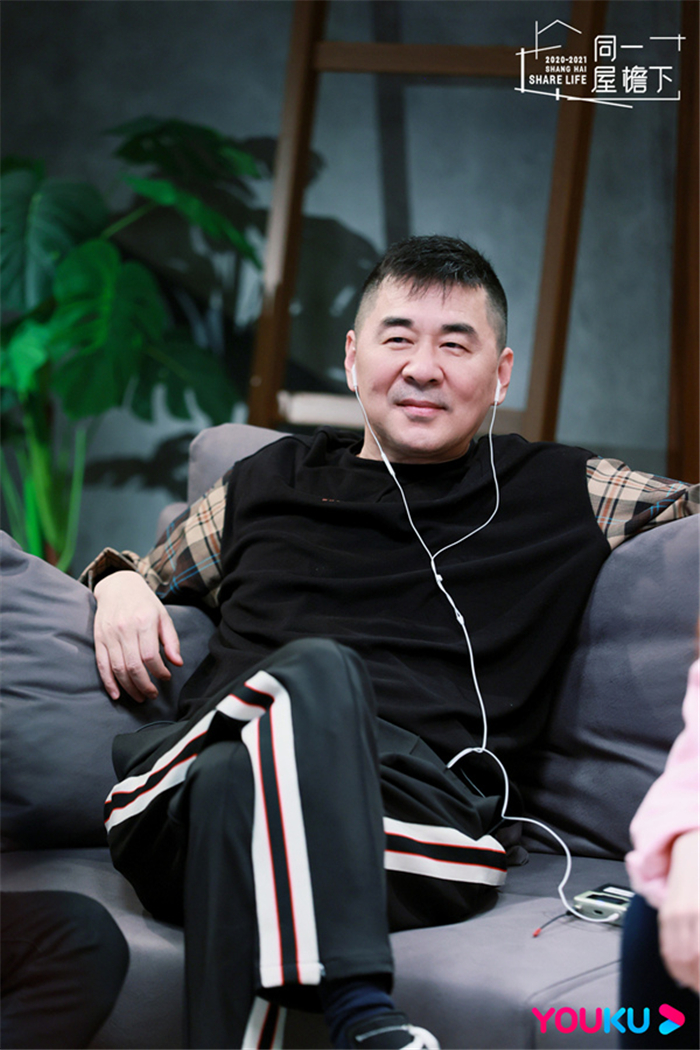 陈建斌单人.jpg