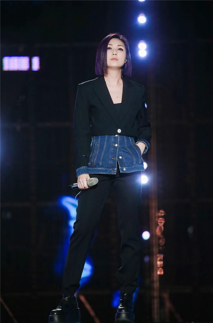 1629182292706391.jpg 杨千嬅.jpg