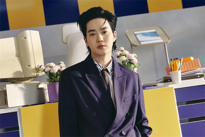SUHO迷你2辑《Grey Suit》图片 2.jpg