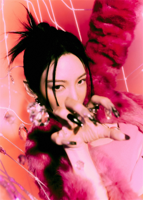 孝渊（HYO）首张迷你专辑《DEEP》预告照 2.jpg
