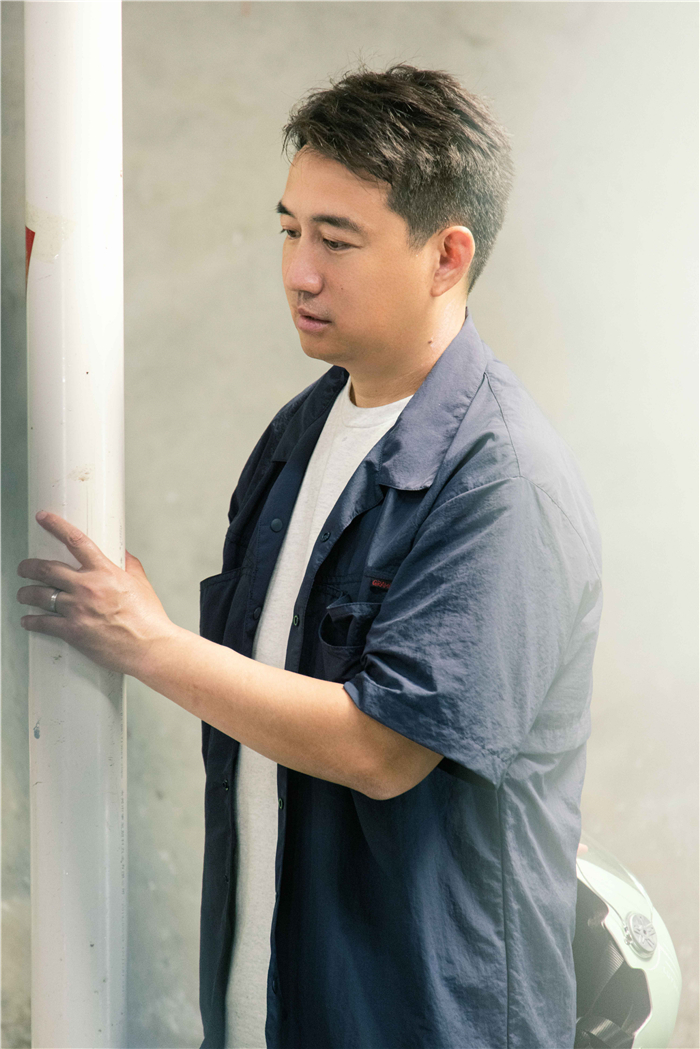 黄磊.jpg